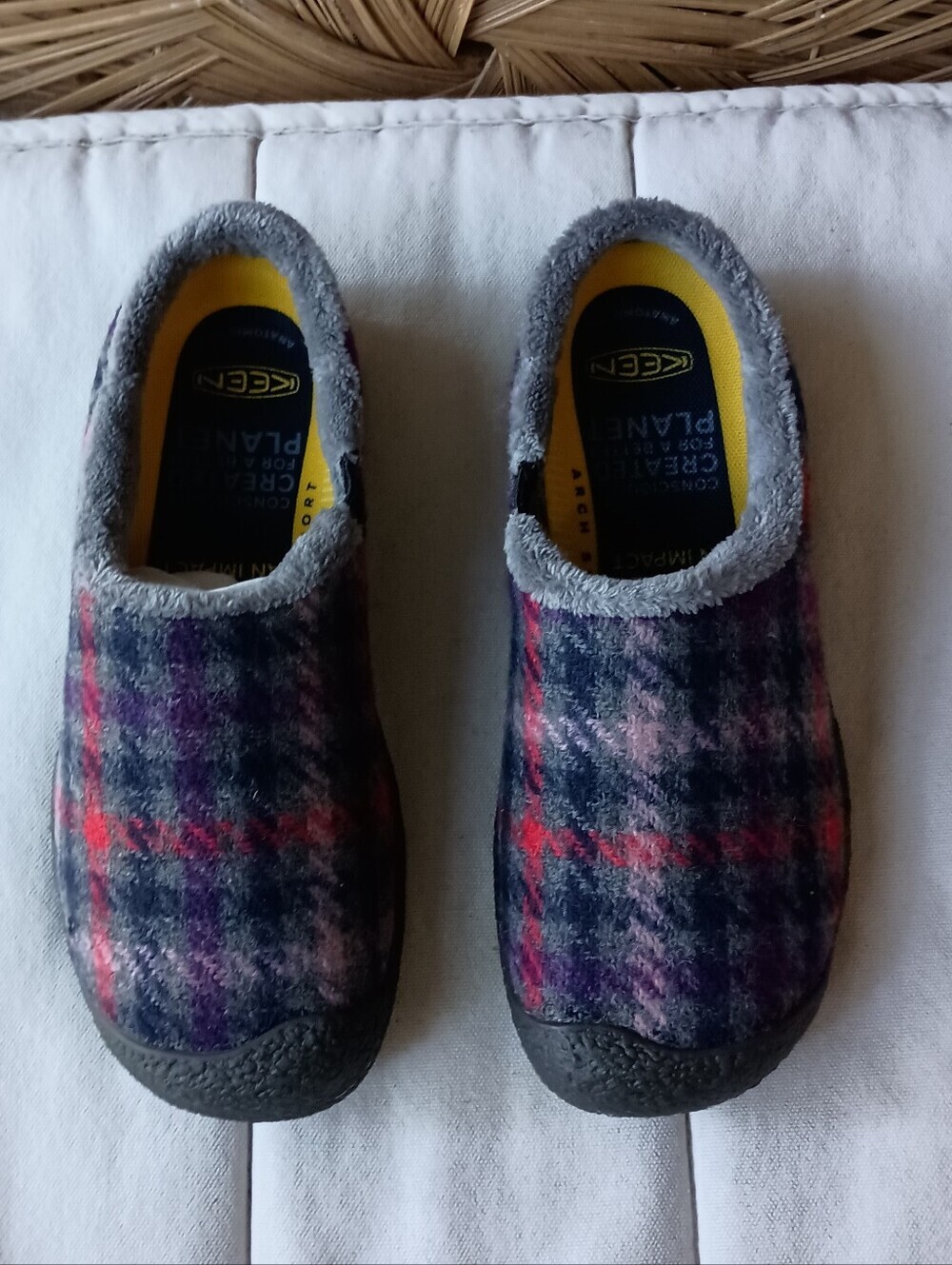 KEEN Womens Plaid Slip-On Slippers in Purple and Red_6